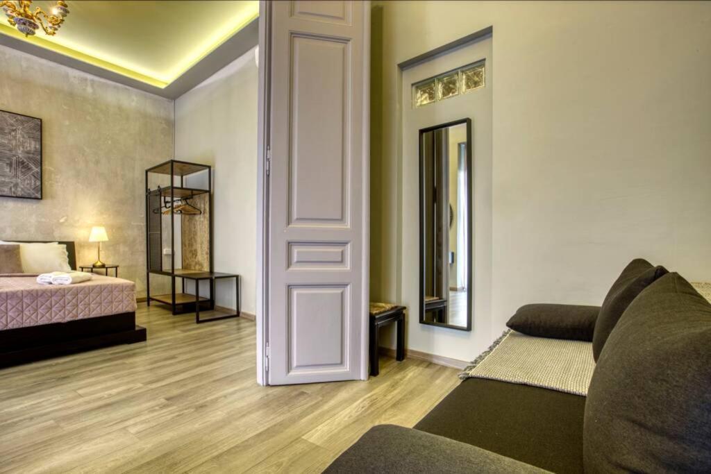 Apartmán Plaka Filotheis House B Atény Exteriér fotografie
